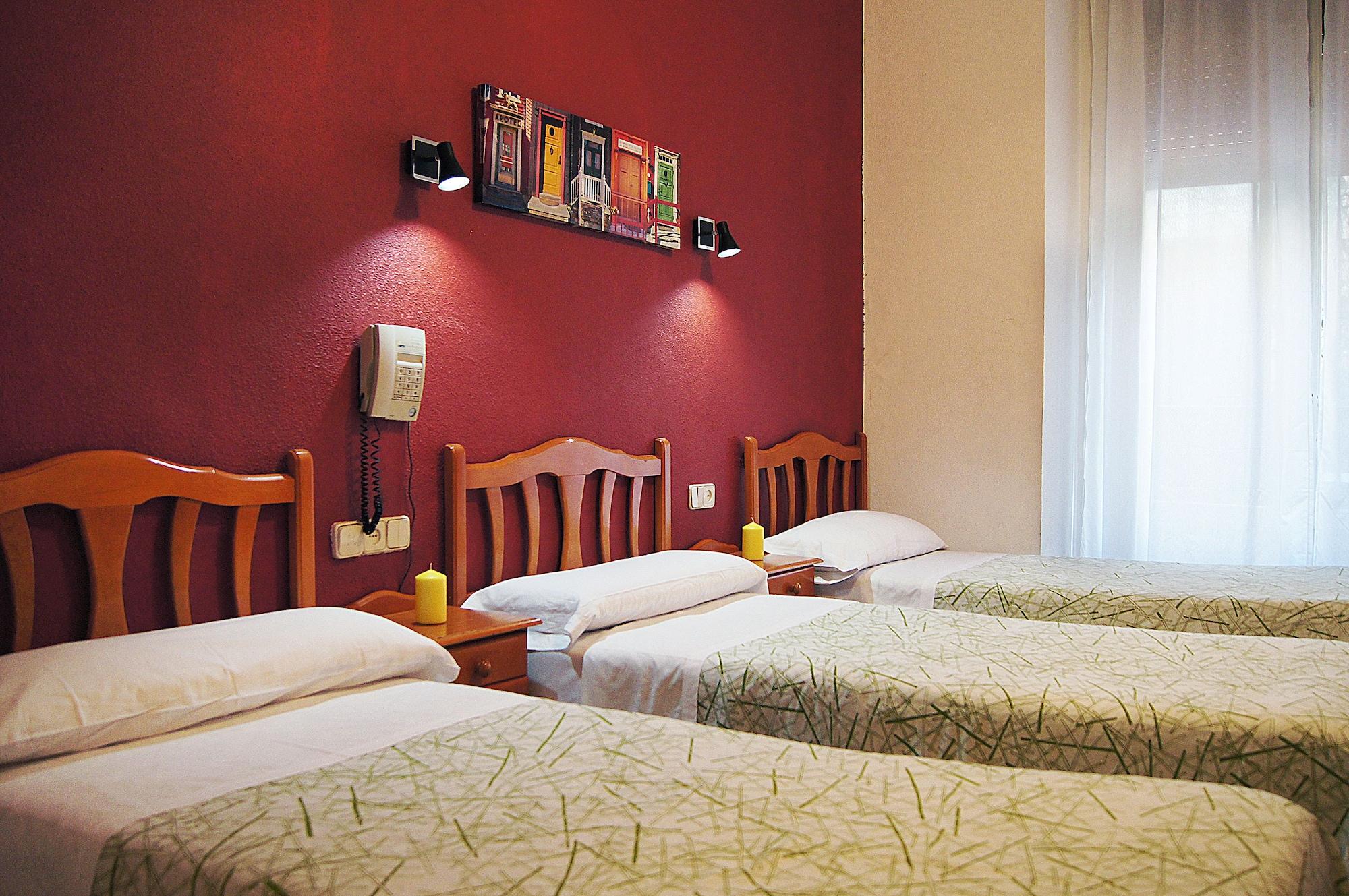 Hostal Fuencarral Kryse - Madrid — Photos 1